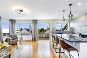 Serene 2BR Home in Meadowbank w Balcony & Parking